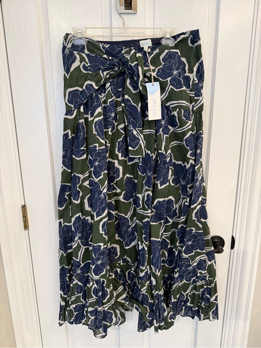 NWT wknd Floral Tie-Waist Skirt